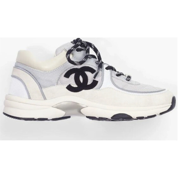 Chanel 21B White Grey Black Suede CC Logo Tie Flat Runner Trainer Sneaker 38.5 - Picture 1 of 12